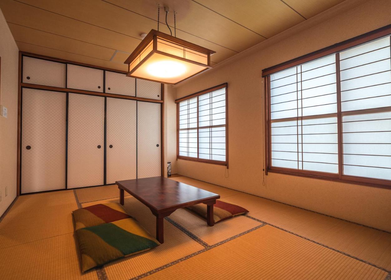 K'S House Kanazawa - Travelers Hostel Екстер'єр фото
